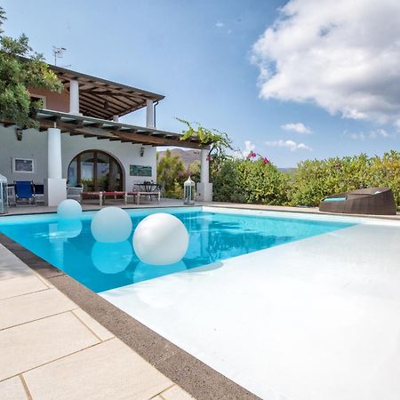 Sealight Villa Lipari - Vista E Piscina Екстер'єр фото
